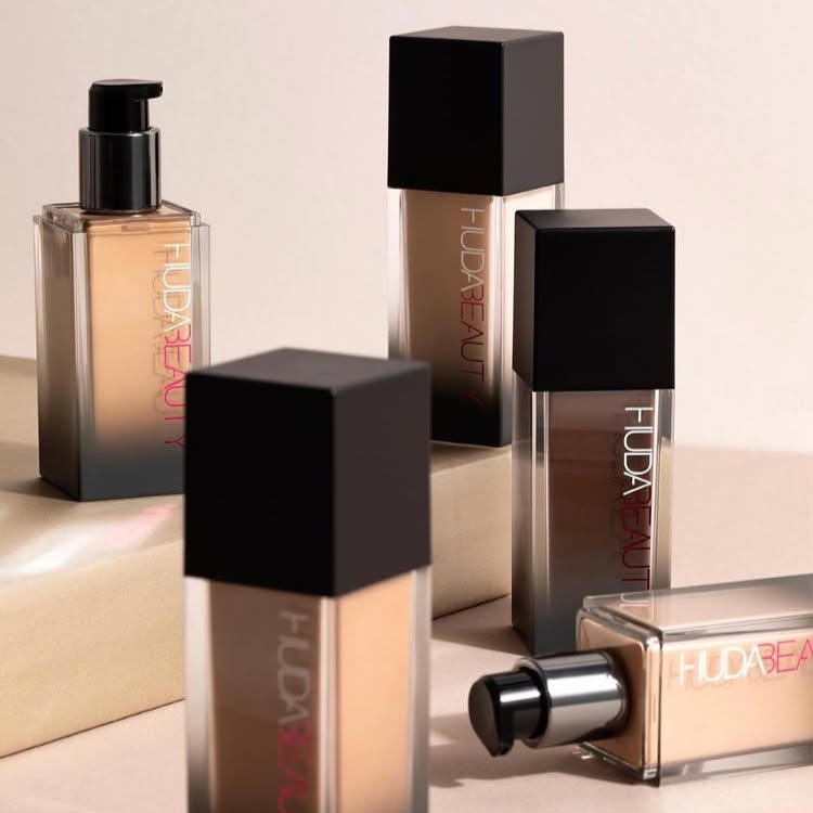 Huda Beauty Makeup Mini Kit - Baza nawilżająca 34 ml z kwasem