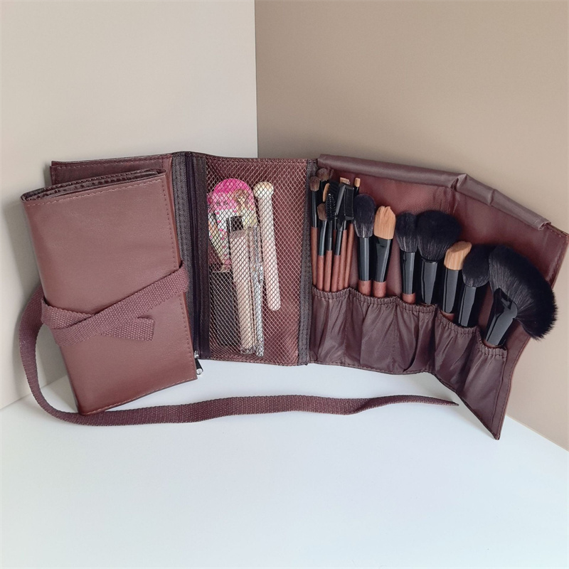 Skórzana kosmetyczka na pędzle – Beauty Makeup Bag recenzja i cena
