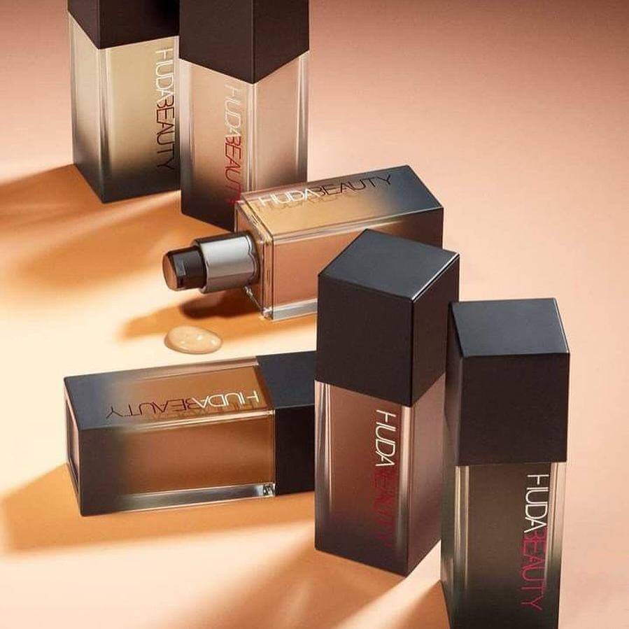 Baza nawilżająca 34 ml z kwase – Huda Beauty Makeup Mini Kit recenzja i cena