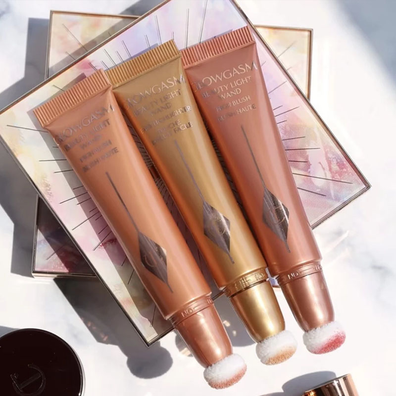 Charlotte Tilbury Liquid Highl – Huda Beauty Makeup Mini Kit recenzja i cena